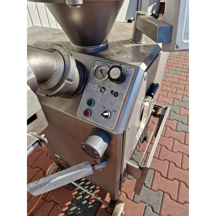 VEMAG R 500 Vacuum Filler | 2004 | 5.7 kW | with Conveyor