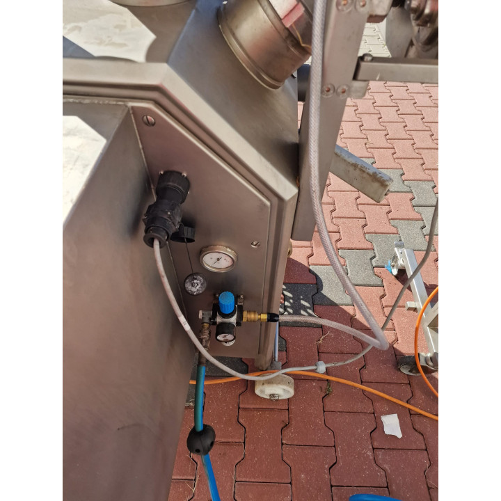 Nadziewarka próżniowa VEMAG R 500 | 2004 | 5,7 kW | z przenośnikiem