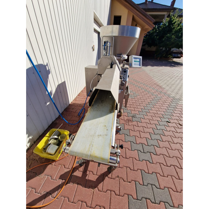 Nadziewarka próżniowa VEMAG R 500 | 2004 | 5,7 kW | z przenośnikiem