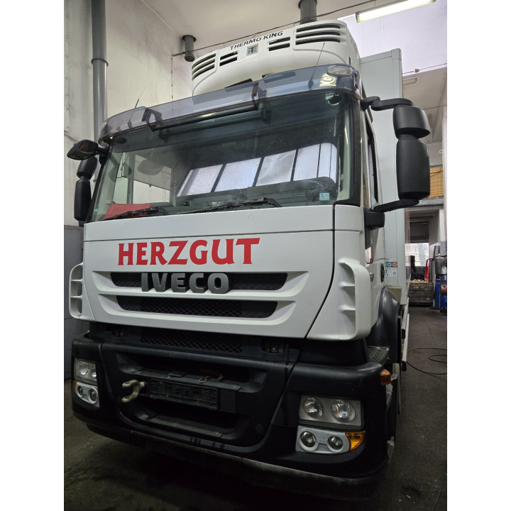 Iveco Eurocargo 330 Chłodnia Winda Strali izoterma 19 tons uszkodzone